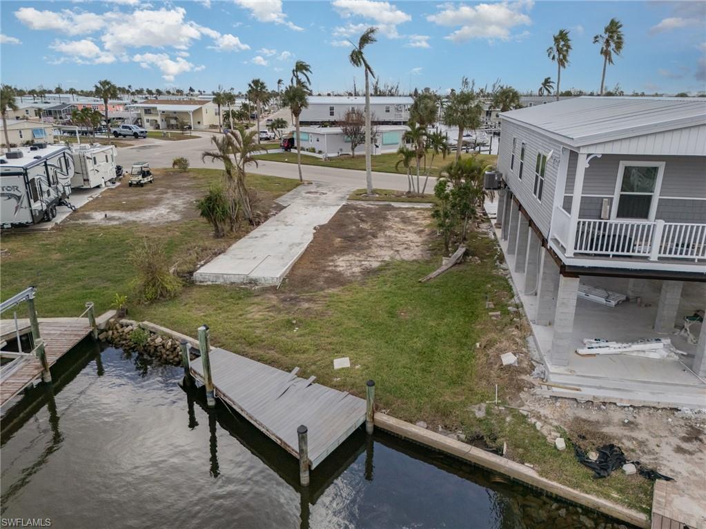 BAYSIDE ESTATES - Land