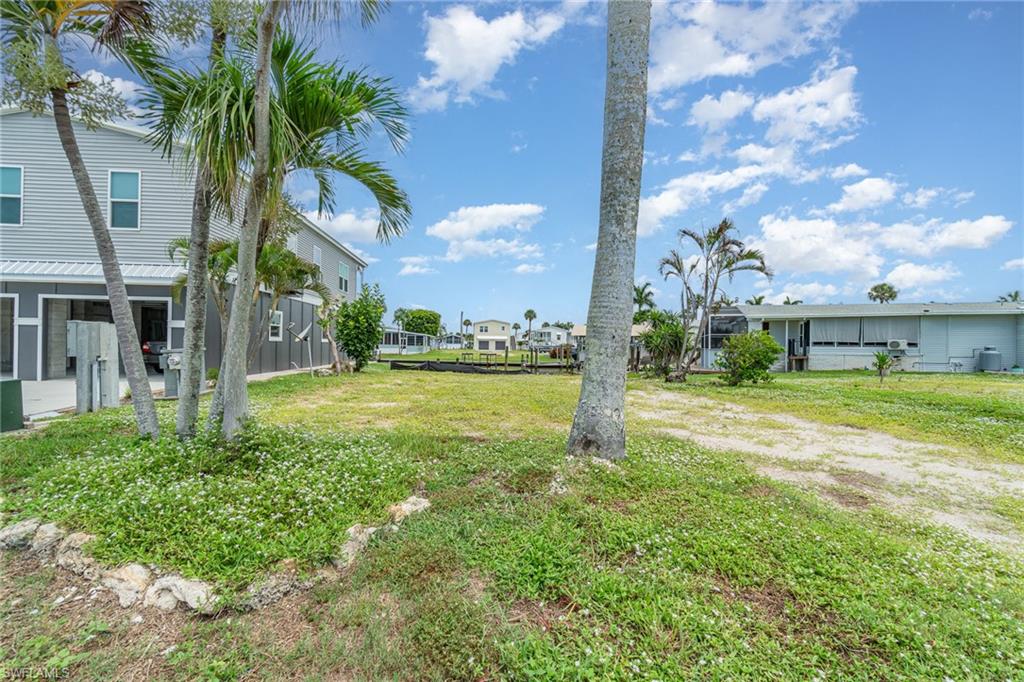 BAYSIDE ESTATES - Land