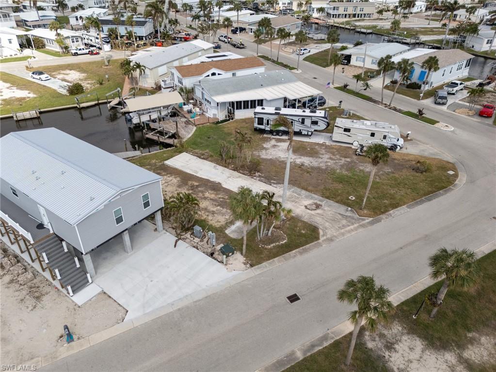 BAYSIDE ESTATES - Land