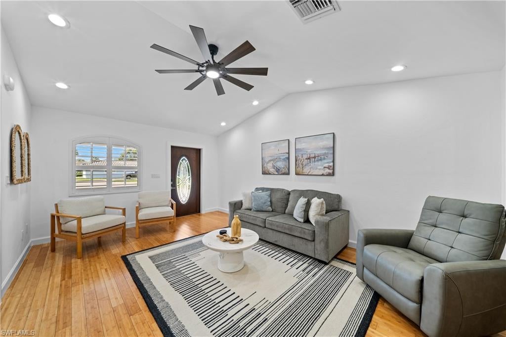 458 Quail DR
