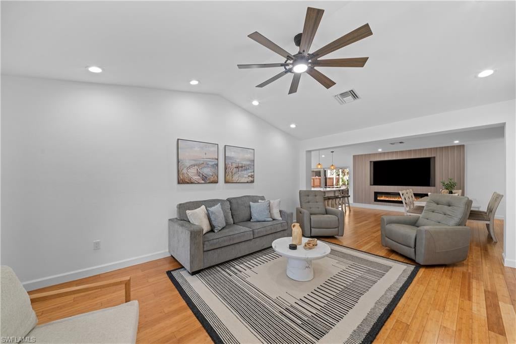 458 Quail DR