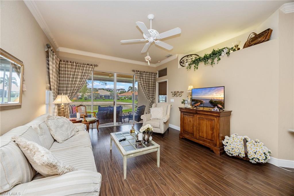 WELLINGTON AT LONE OAK - Residential