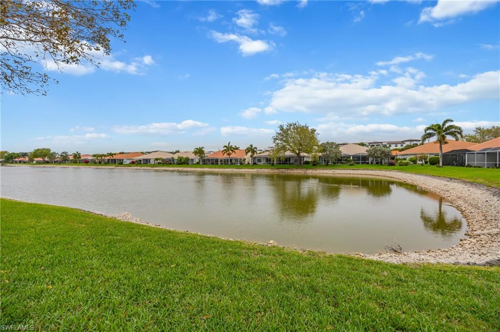 WELLINGTON AT LONE OAK - Residential