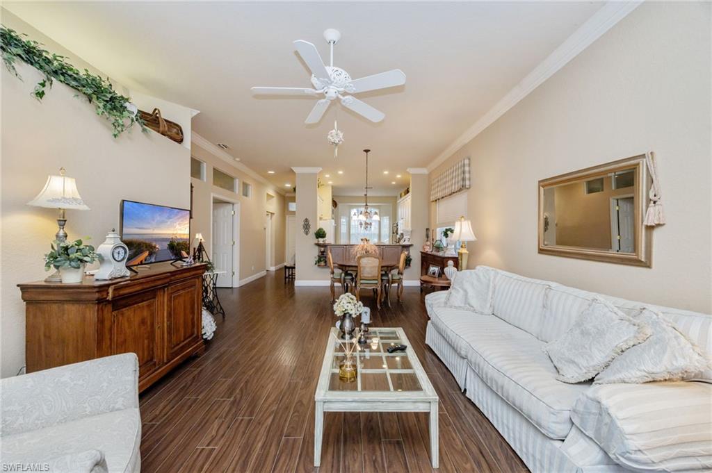 WELLINGTON AT LONE OAK - Residential