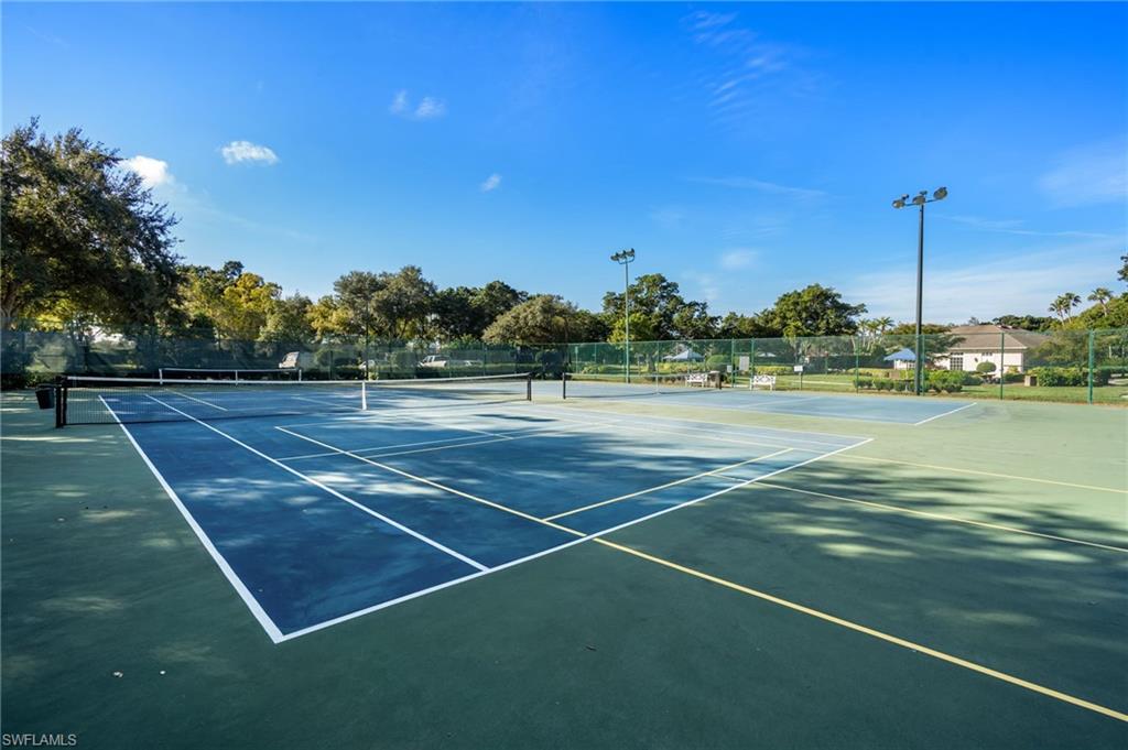 WELLINGTON AT LONE OAK - Residential