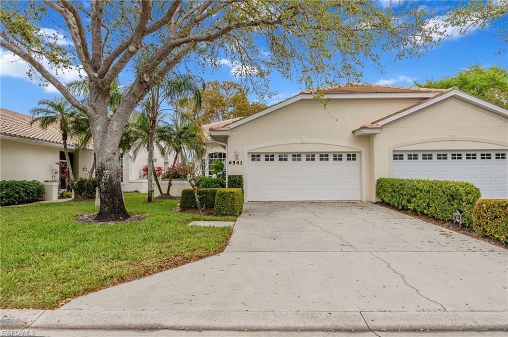 WELLINGTON AT LONE OAK - Residential