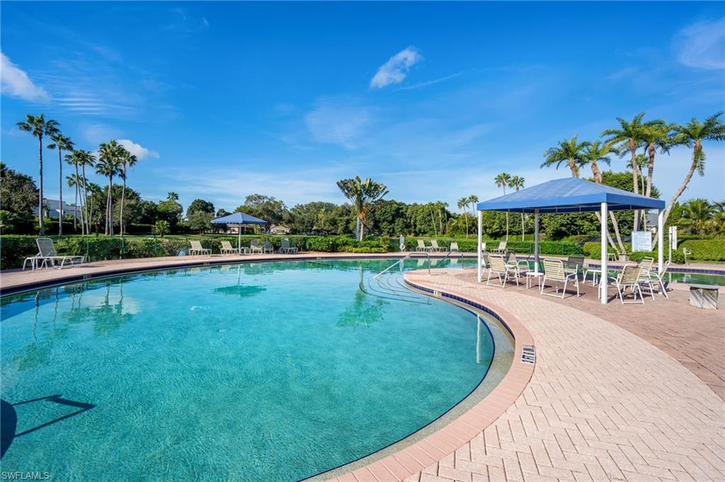 WELLINGTON AT LONE OAK - Residential