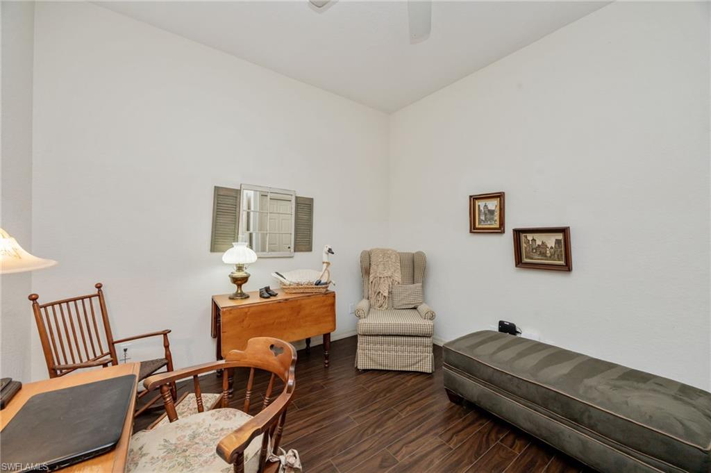 WELLINGTON AT LONE OAK - Residential