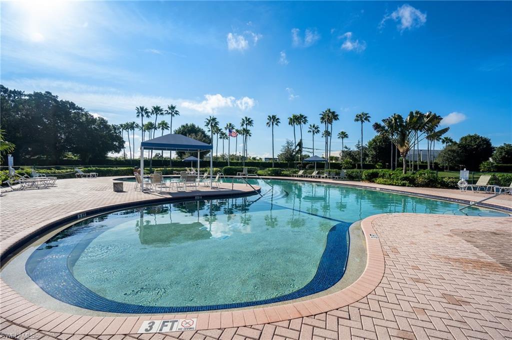 WELLINGTON AT LONE OAK - Residential