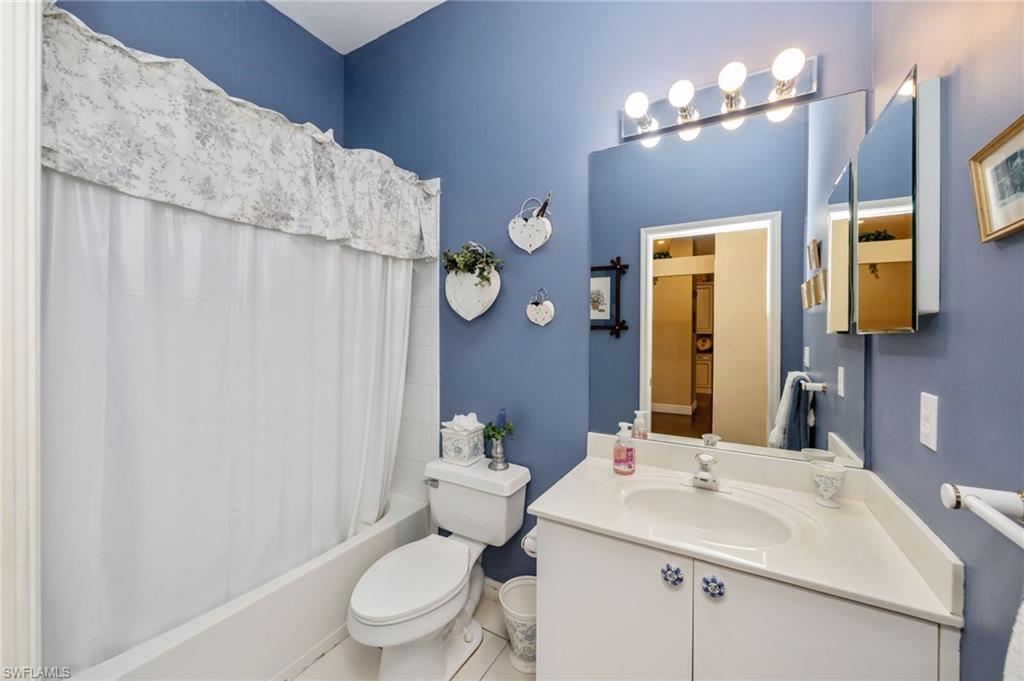 WELLINGTON AT LONE OAK - Residential