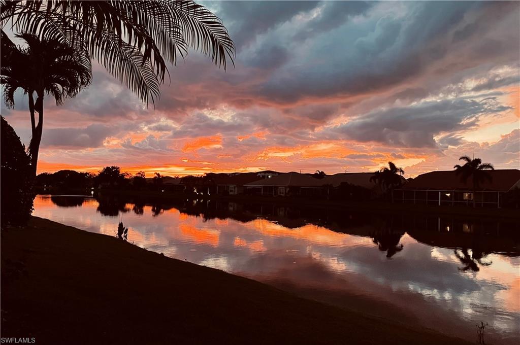 WELLINGTON AT LONE OAK - Residential