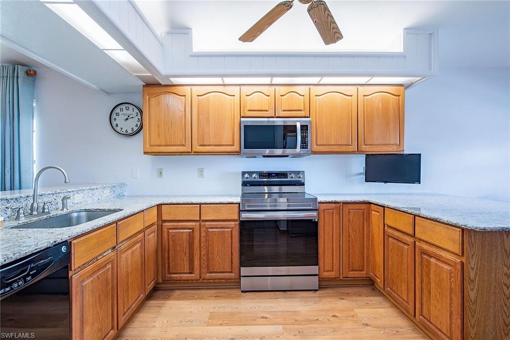 NAPLES PARK - Residential