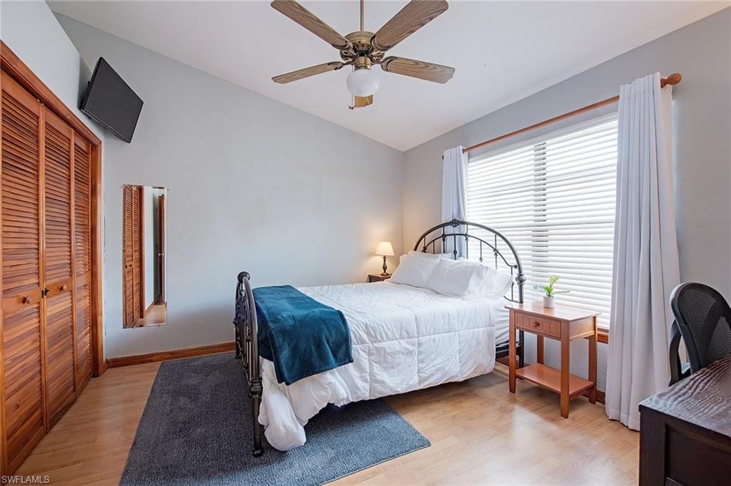 NAPLES PARK - Residential