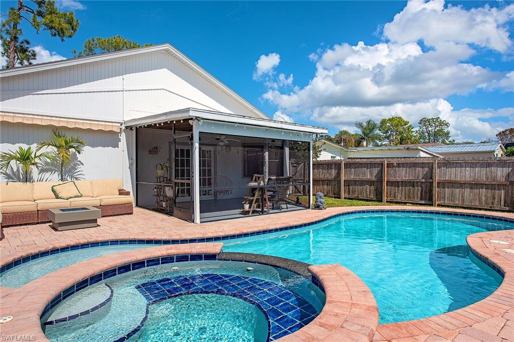 NAPLES PARK - Residential