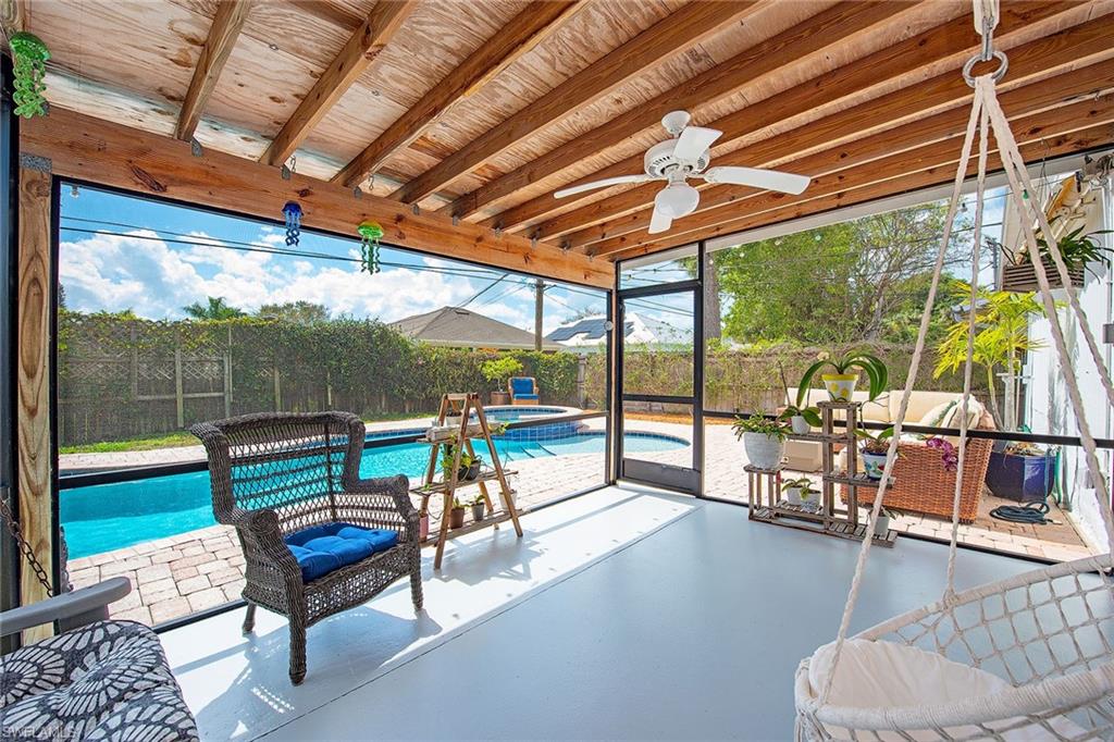 NAPLES PARK - Residential