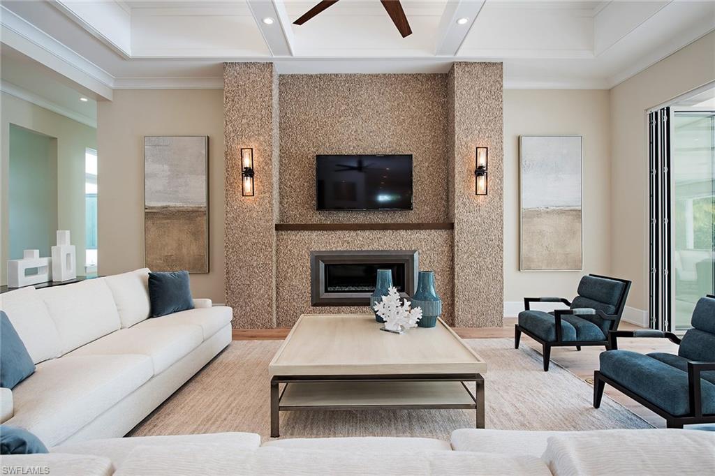 MOORINGS - Residential