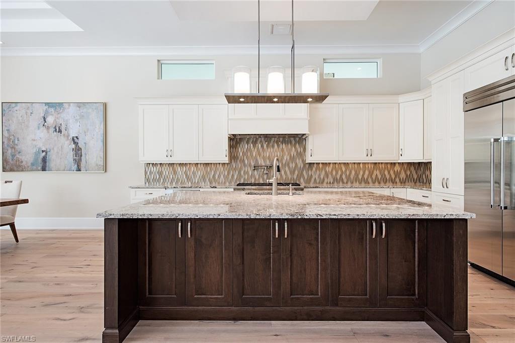 MOORINGS - Residential