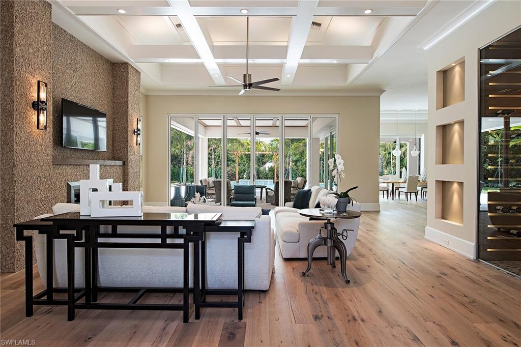 MOORINGS - Residential