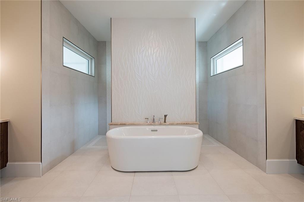 MOORINGS - Residential