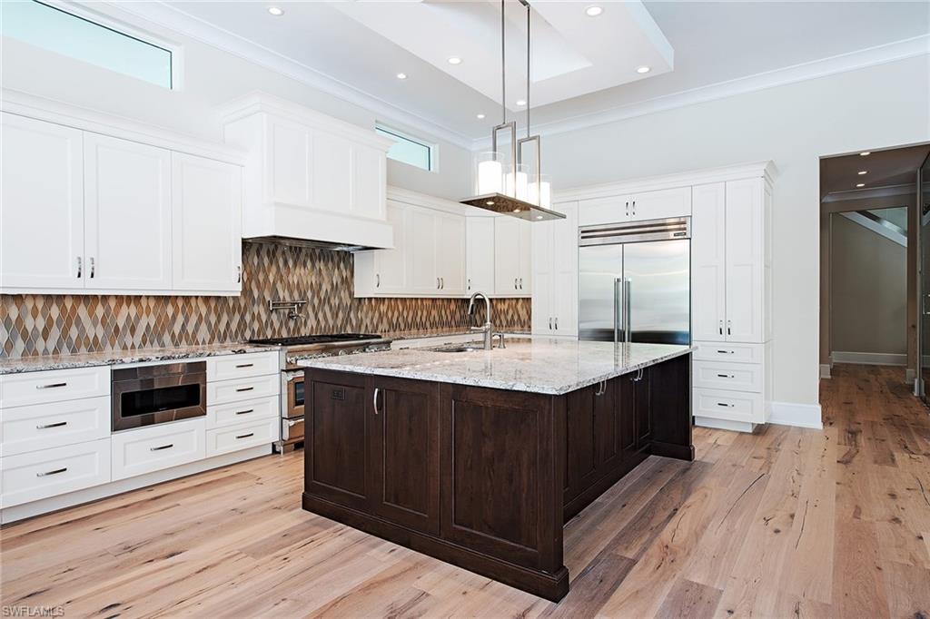 MOORINGS - Residential