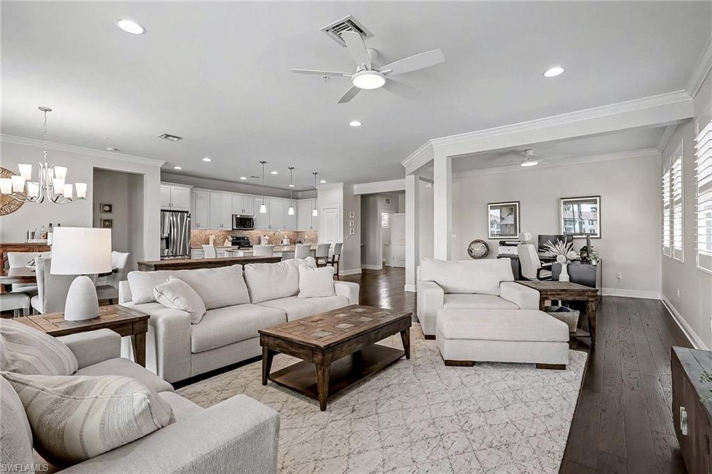 CARRIAGE HOMES AT LIVINGSTON LAKES - Residential Lease