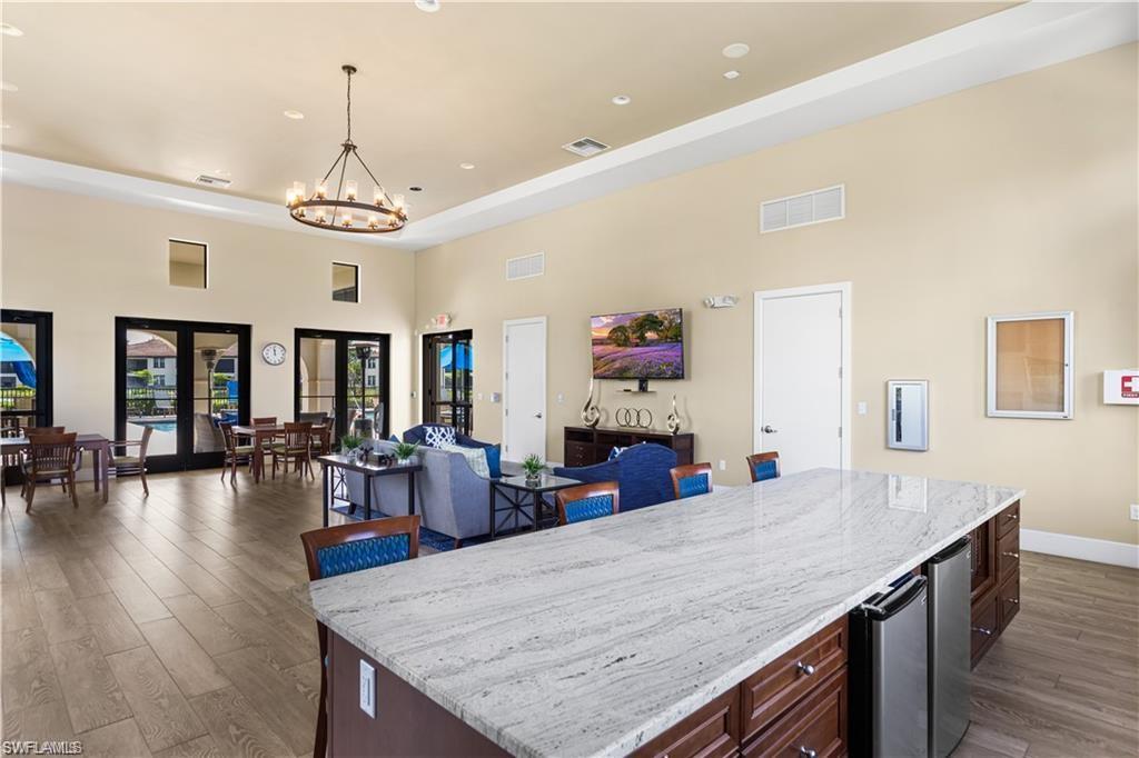 CARRIAGE HOMES AT LIVINGSTON LAKES - Residential Lease