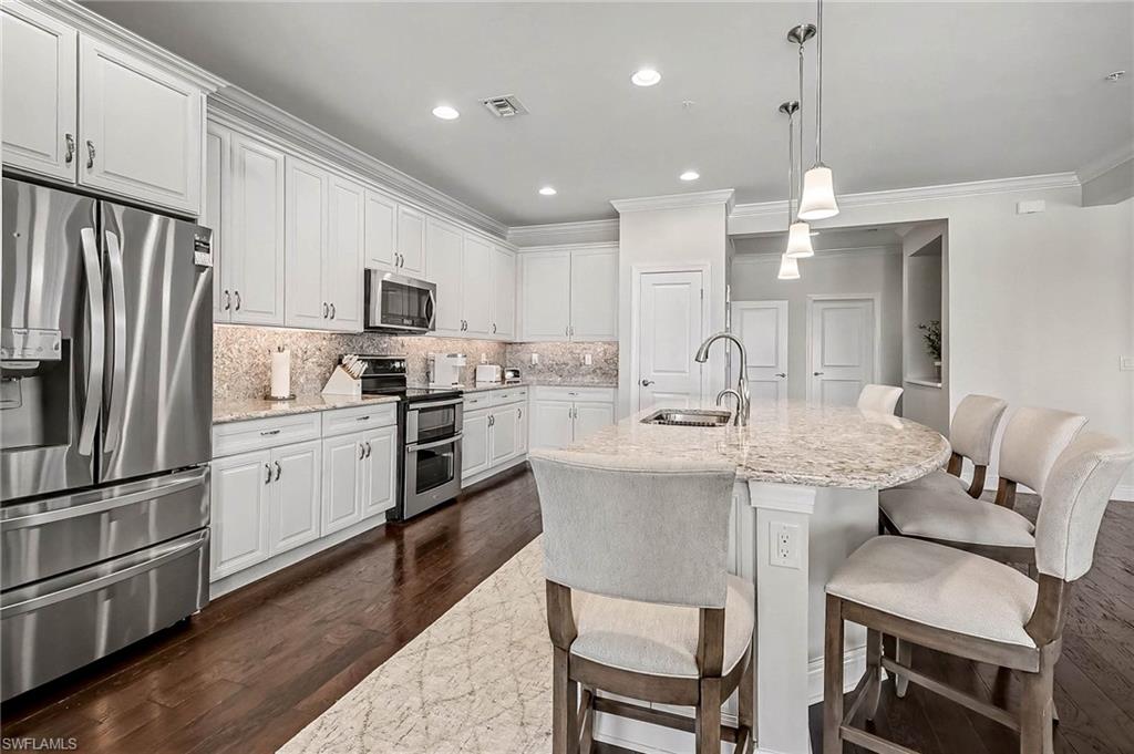 CARRIAGE HOMES AT LIVINGSTON LAKES - Residential Lease