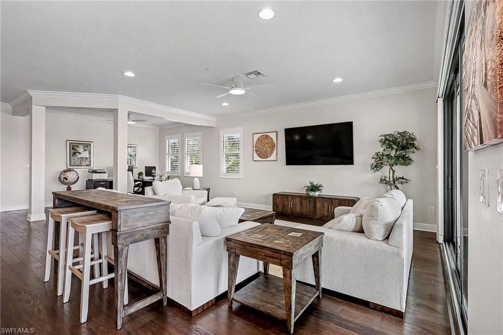 CARRIAGE HOMES AT LIVINGSTON LAKES - Residential Lease