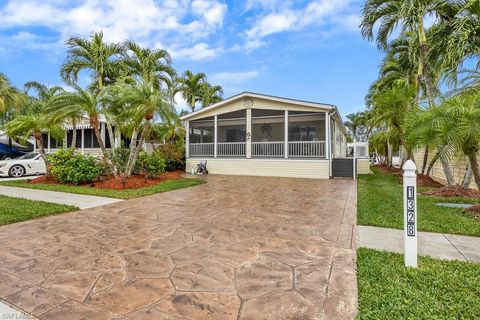 Manufactured Home in NAPLES FL 1328 Amethyst Lake LN.jpg