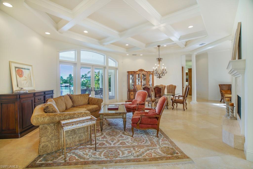 MOORINGS - Residential