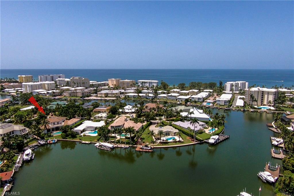 MOORINGS - Residential