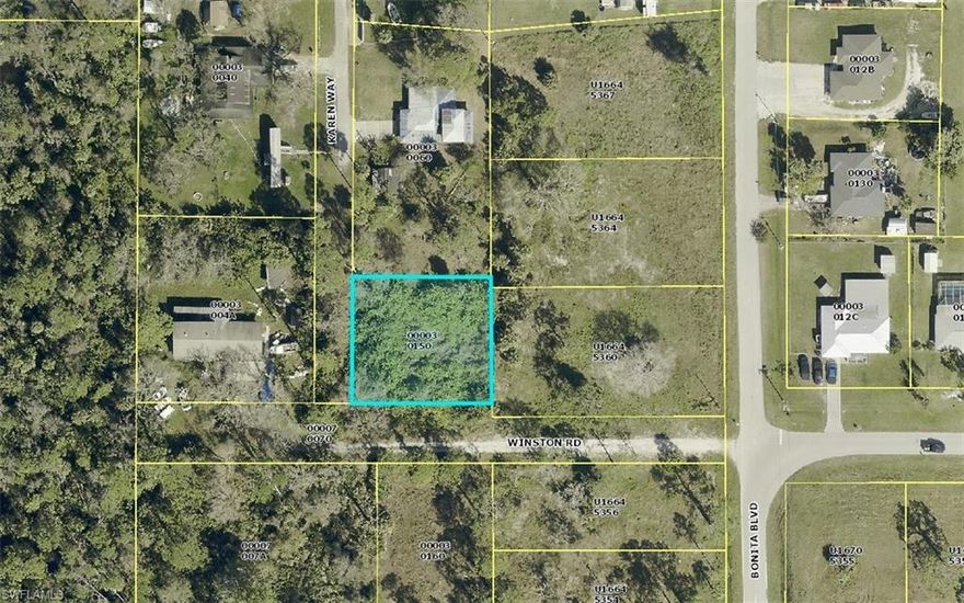 Great location in North Fort Myers, located on a quiet street. Quick access to I-75 and shopping.  Build your dream home on this Lot! All size and dimensions are approximate.