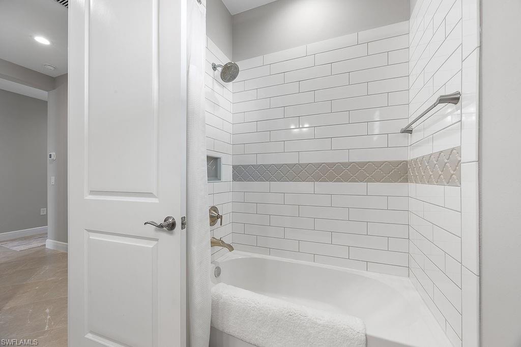 SKYSAIL - Residential Lease