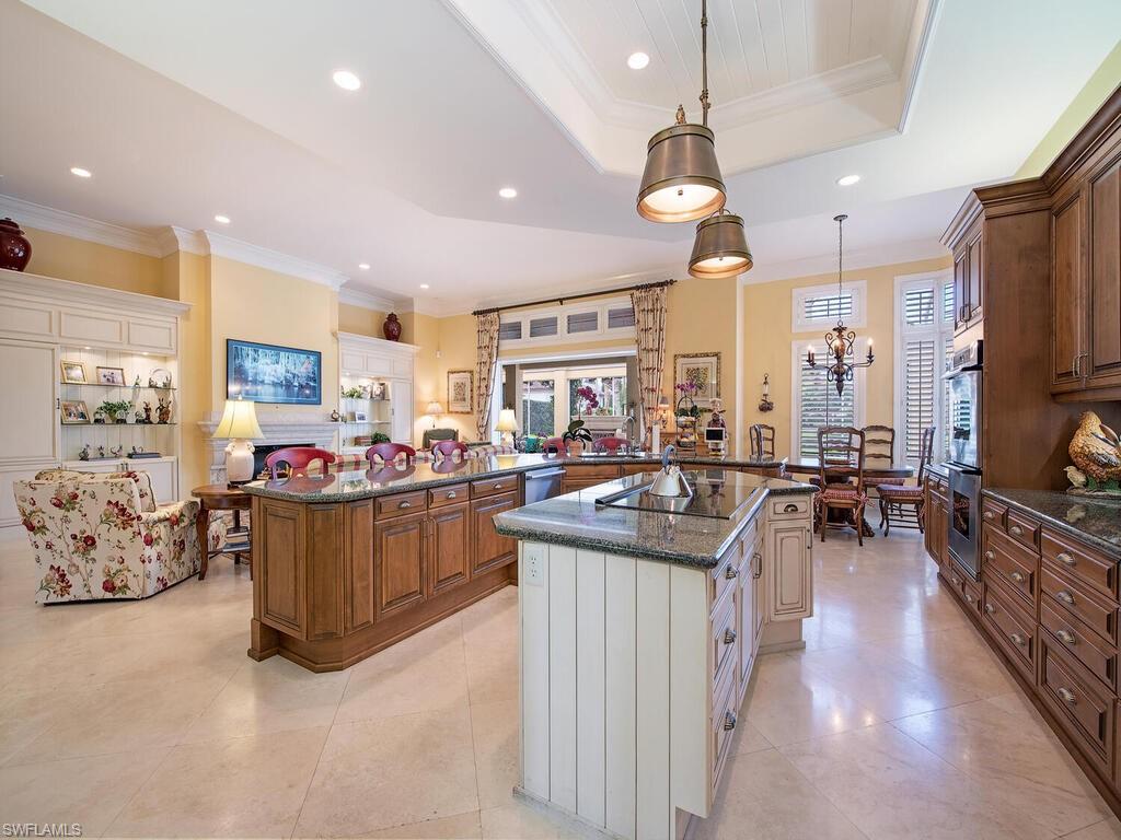 BAY COLONY SHORES - Residential