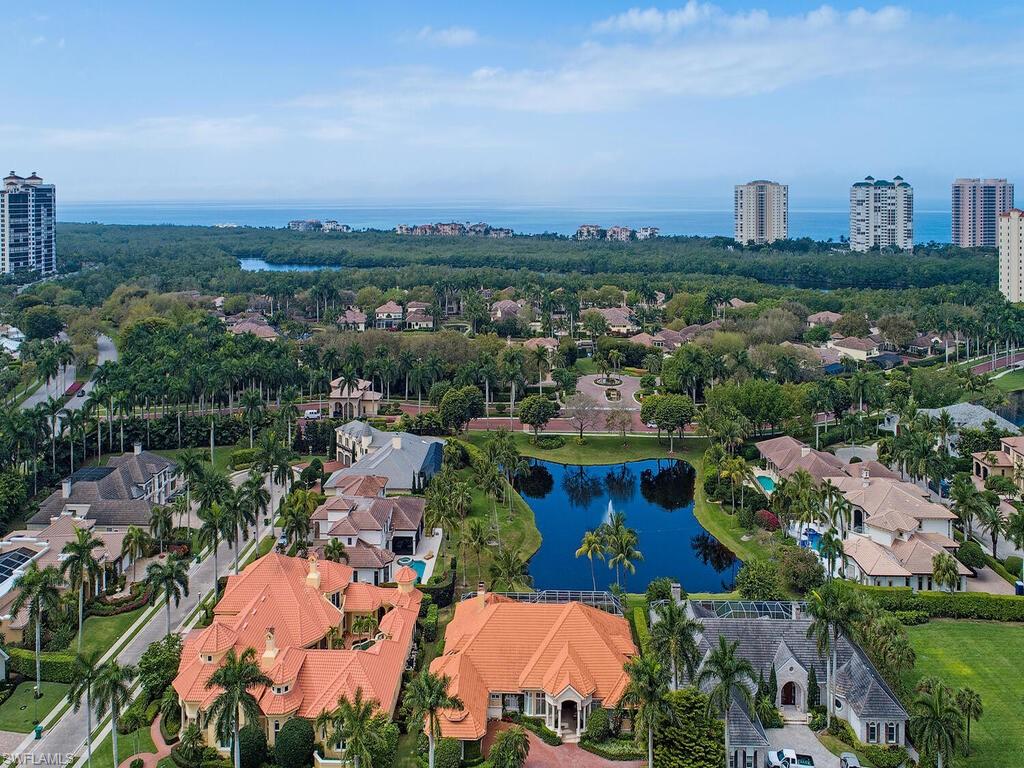 BAY COLONY SHORES - Residential