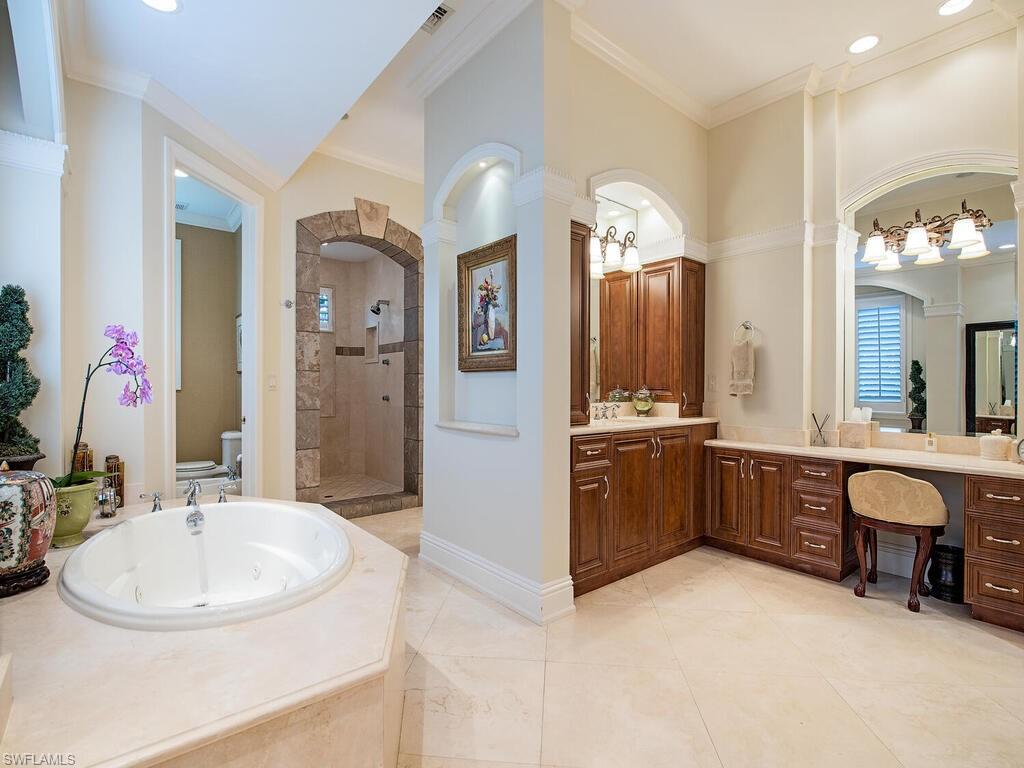 BAY COLONY SHORES - Residential