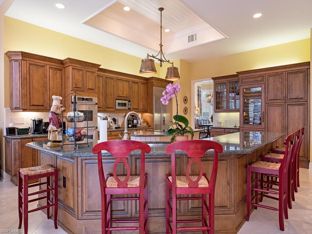 BAY COLONY SHORES - Residential