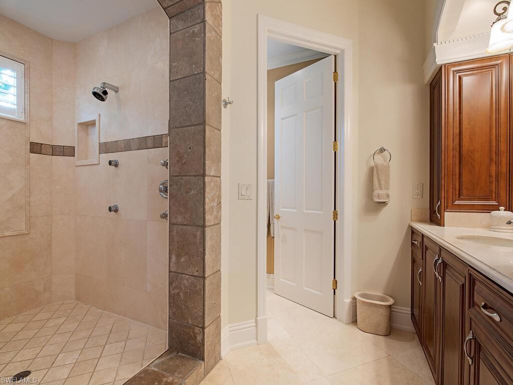 BAY COLONY SHORES - Residential