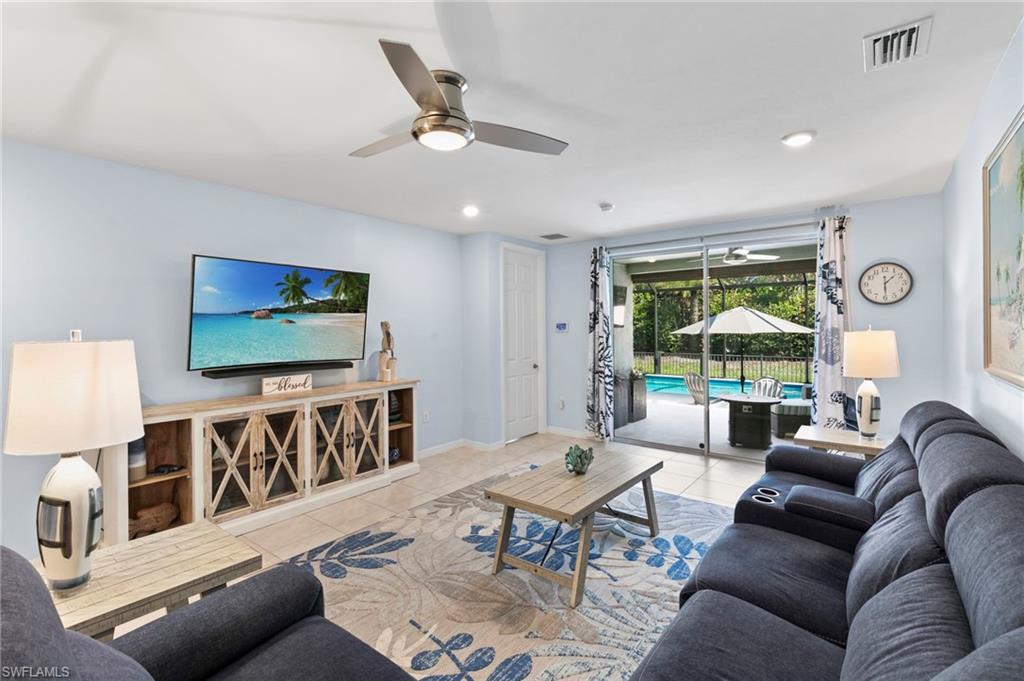 CORAL HARBOR - Residential