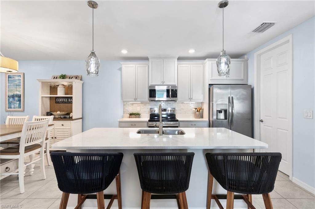 CORAL HARBOR - Residential