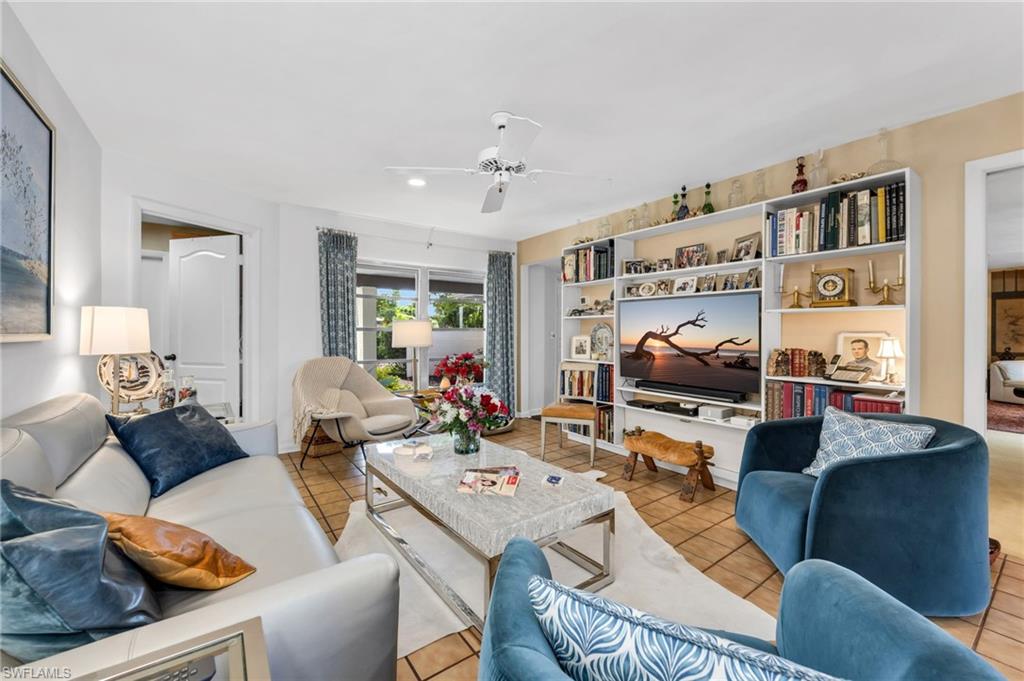 MOORINGS - Residential