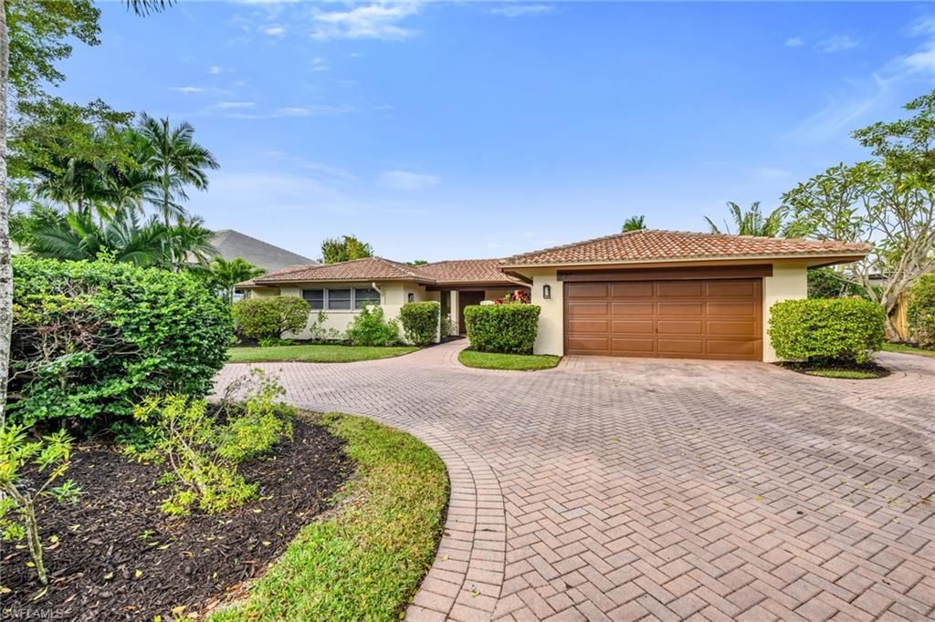 Photo of 737 Anchor Rode DR, NAPLES, FL 34103 (MLS # 225082249)