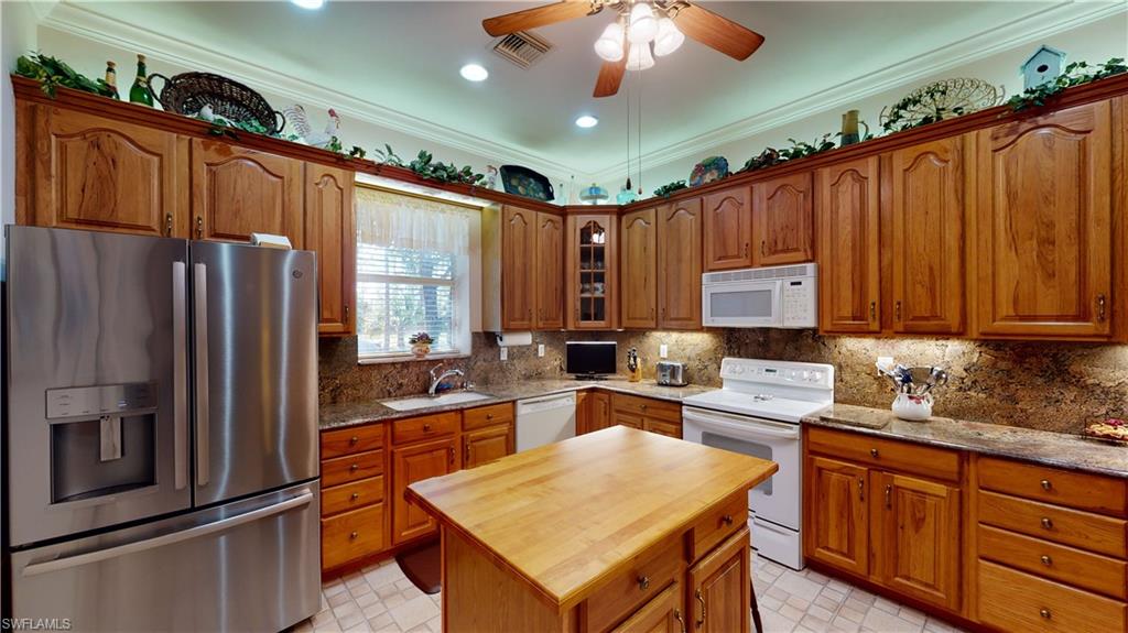 SAN CARLOS ESTATES - Residential