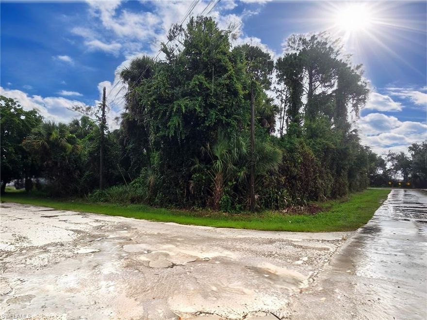 Build your dream home in the heart of North Fort Myers! This vacant residential lot is located in a neighborhood with established homes and easy access to US-41, Downtown Fort Myers, shopping, dining, and schools. No HOA and not flood zone per the appraiser site The lot offers flexible options for custom construction and is ideal for builders or investors—multiple adjacent and nearby parcels also available for sale. Zoned for single-family residential. Drive by today and see the potential!

Seller owns additional parcels that are for sale as well and would like to sell them together. 520 Santa Cruz St., 519 San Jose St., 523 San Jose St.