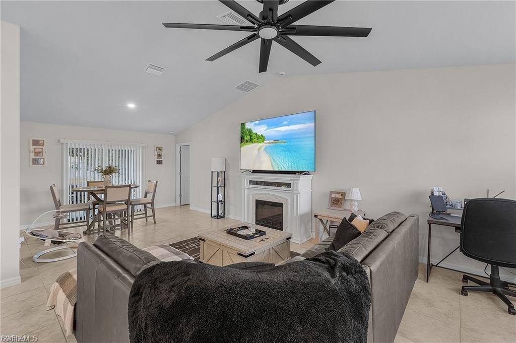 CAPE CORAL - Residential Lease