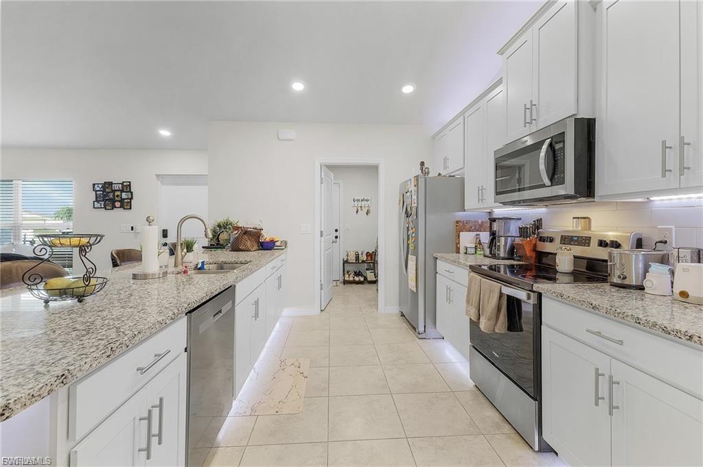 CAPE CORAL - Residential Lease