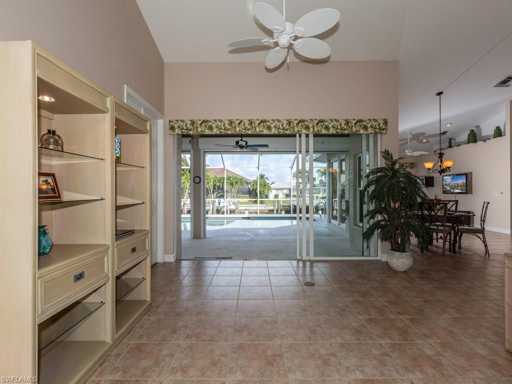 MARCO BEACH - Residential