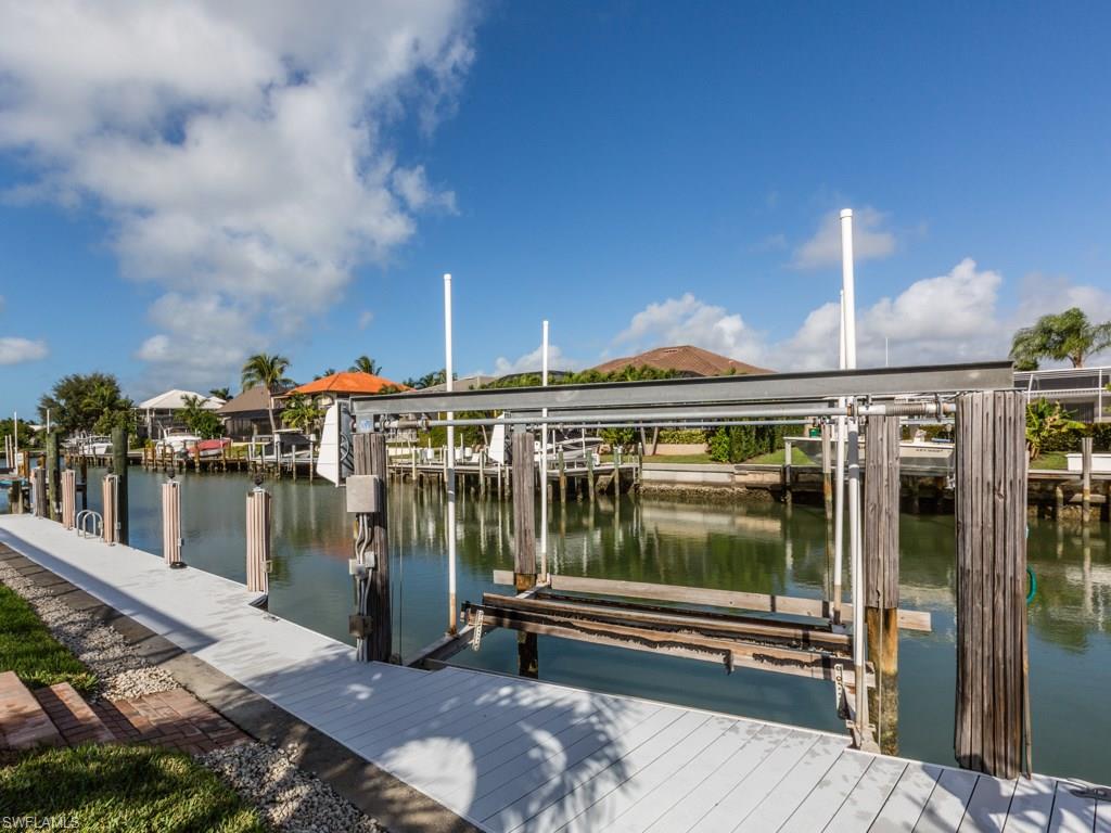 MARCO BEACH - Residential