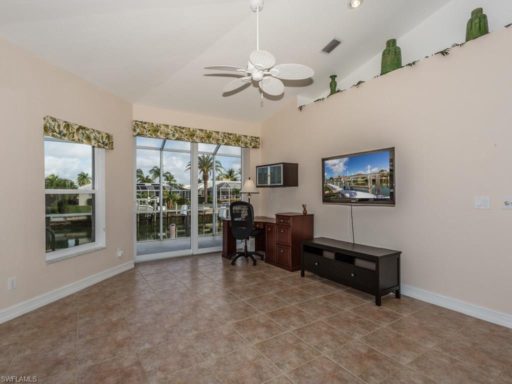 MARCO BEACH - Residential