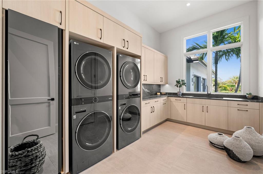 PINE RIDGE - Residential